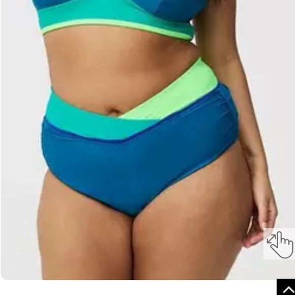 NWOT. Torrid V Ruched Two Piece Swimsuit - Picture 3 of 15